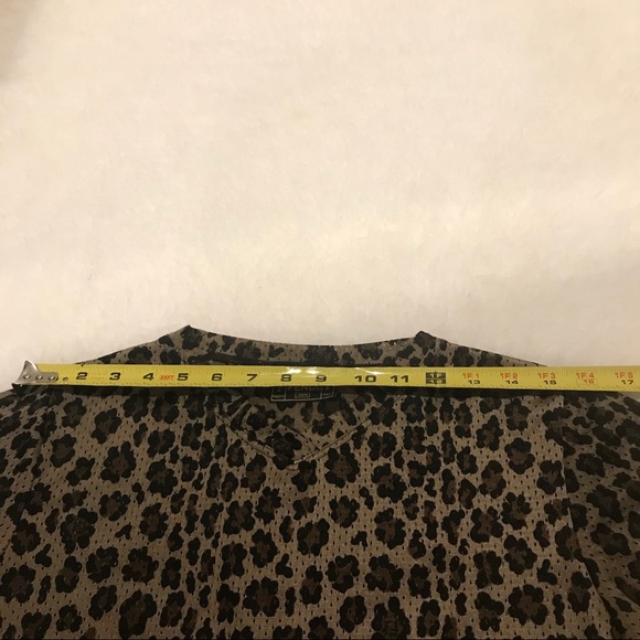Fendi V neck Leopard Pattern Eyelets tops AK36291 size XS- S - Picture 5 of 8